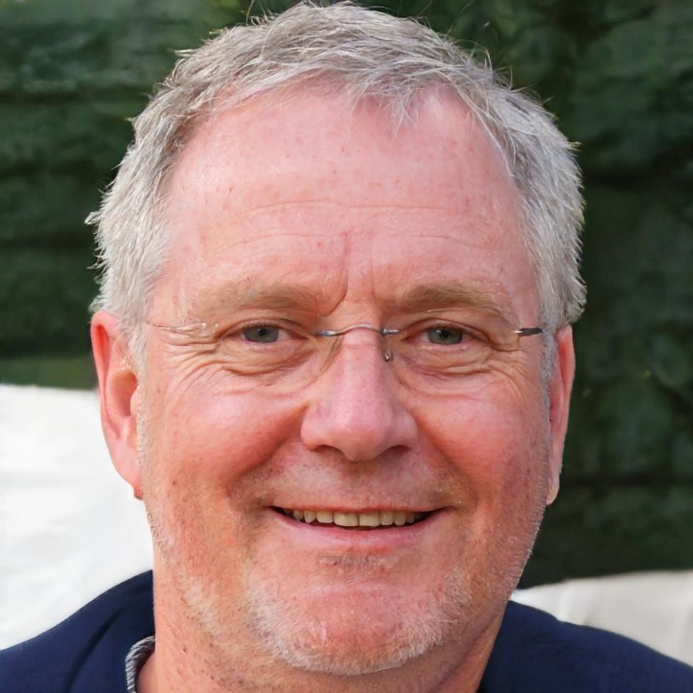 Portrait von Benedikt Hoffmeister, Finanzanalyst